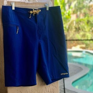 NEW Patagonia Men’s Stretch Wavefarer Boardshirts